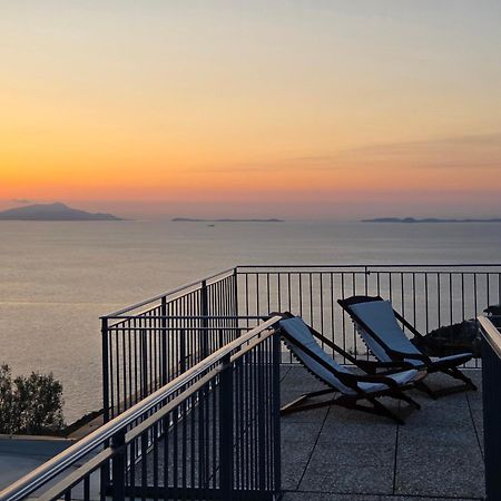 فيلا Sun & Relax, Relaxing Location With Seaview ماسّا لوبْرينسِ المظهر الخارجي الصورة